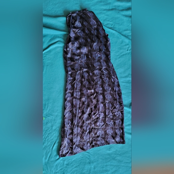 French Connection 100% silk Dress - Picture 2 of 4